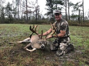 Male hunter has successful deer hunt in 2019